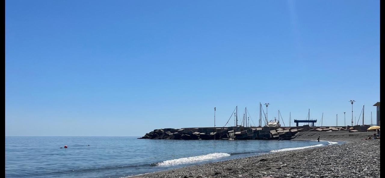 Apartamentos La Caleta Caleta De Velez Exteriér fotografie